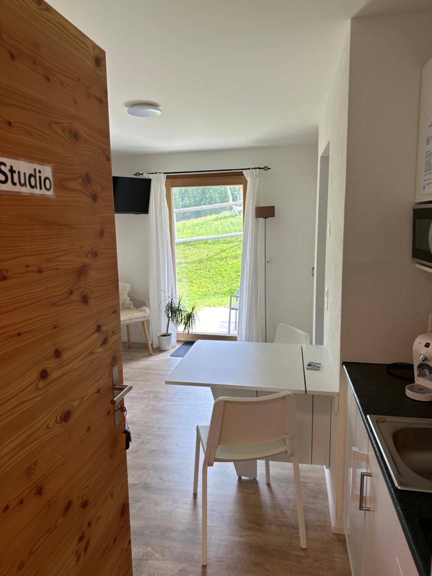Kleines Aber Feines Studio Zuoz Buitenkant foto